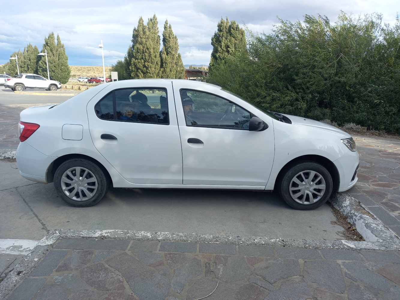 Foto de Renault LOGAN PH2 LIFE 1.6
